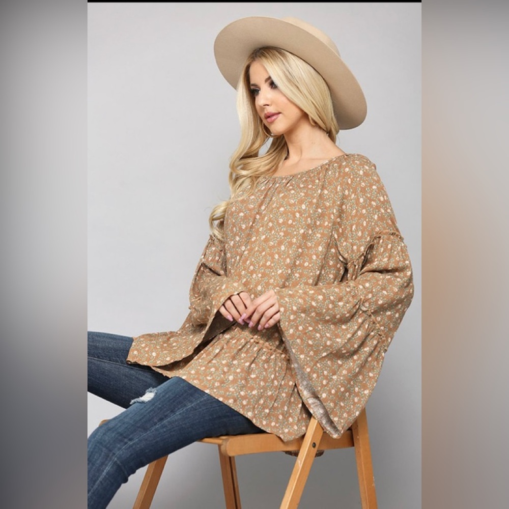 Floral print rayon gauze and bell sleeve top - Picture 2 of 5